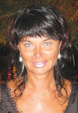 Experienced Real Estate Agent Inna loewen Volunteers to Assist New Immigrants to the Jewish Community To Find Accommodation to Suit Their Needs: Most Move South: See Condo Listing