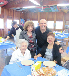 JNF Breakfast for Israel 2016/ Tova and Florence Vickar and Josie with Ariel Karabelnicoff