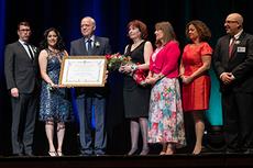 The presentation of the Jewish National Fund Negev Gala citation to Steven Schipper (from Left to right: Lance Davis, Jessica Cogan, Steven Schipper, Terri Cherniack, Gail Asper, Wendy Spatzner and Ariel Karabelnicoff