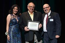Dick Rothberg (centre) received the Bloomfield Award for Meritorious Service as JNF long-serving and dedicated Volunteer Board Member.