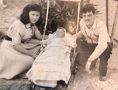 Yolanda's parents in Israel